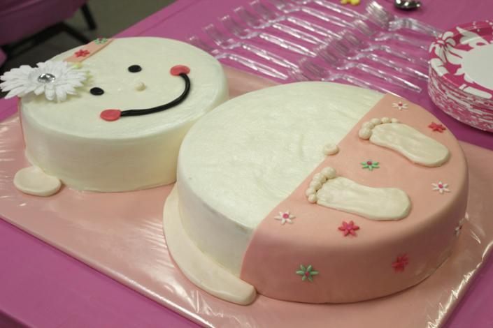Who wouldn't love this adorable baby shower cake? Simple, incredibly creative, and best of all, delicious! 