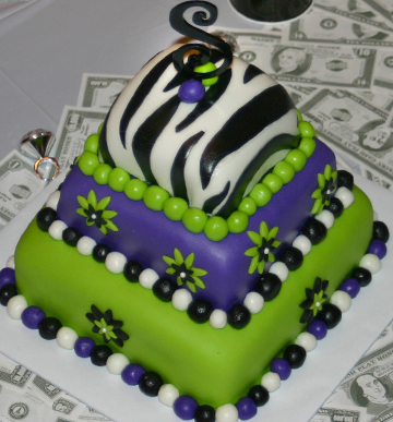 Fun and funky style is so trendy with teens these days. For your little trendsetter, a crazy-cool, sweet 16 birthday cake is always a party hit!